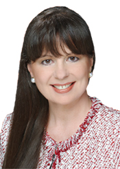 Danielle Hampson Headshot